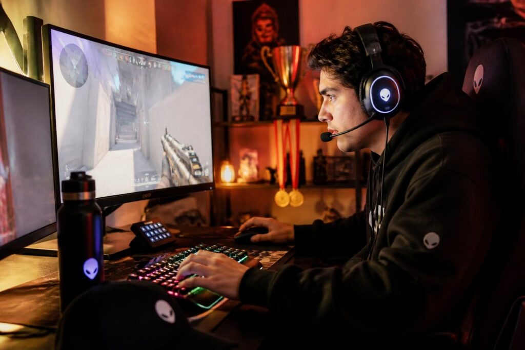 découvrez comment le sponsoring révolutionne l'esport et permet aux joueurs de vivre pleinement de leur passion en alliant compétition et opportunités financières.